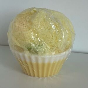 NWT - Nectar Lemon Squeeze Cupcake Soap & Loofah
